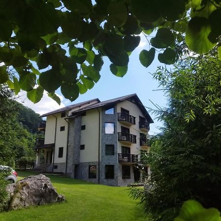 Hotel Casa Valea Cernei Isverna Exterior foto