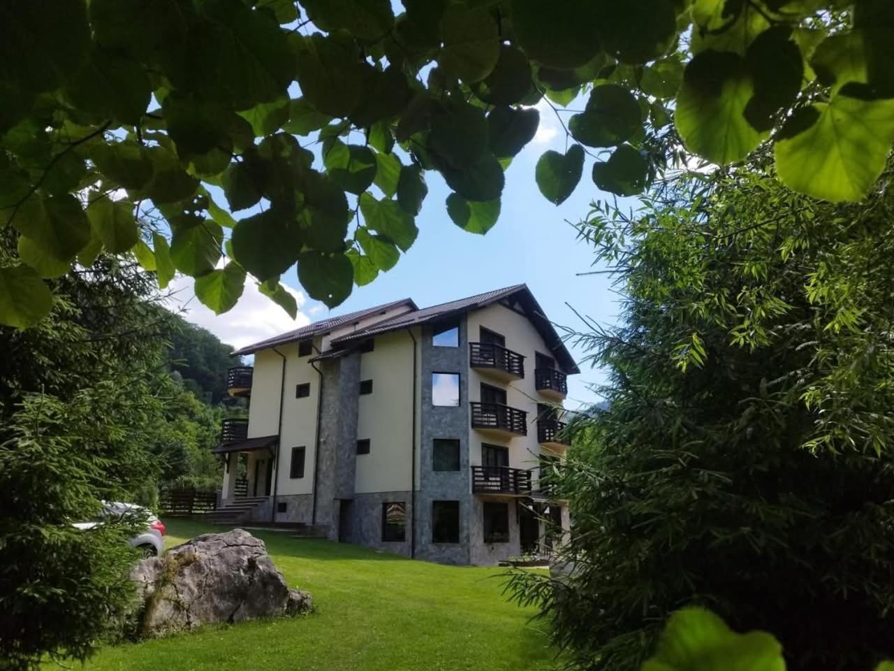 Hotel Casa Valea Cernei Isverna Exterior foto
